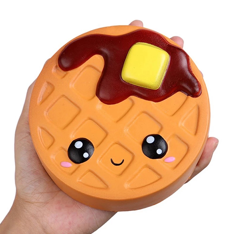 Junk Food Snacks - ของเล่นบีบสควิชชี่รูปเค้กช็อกโกแลตจัมโบ้ กลิ่นครีม บีบแล้วคืนรูปช้า ทำจาก PU เนื้อนุ่ม